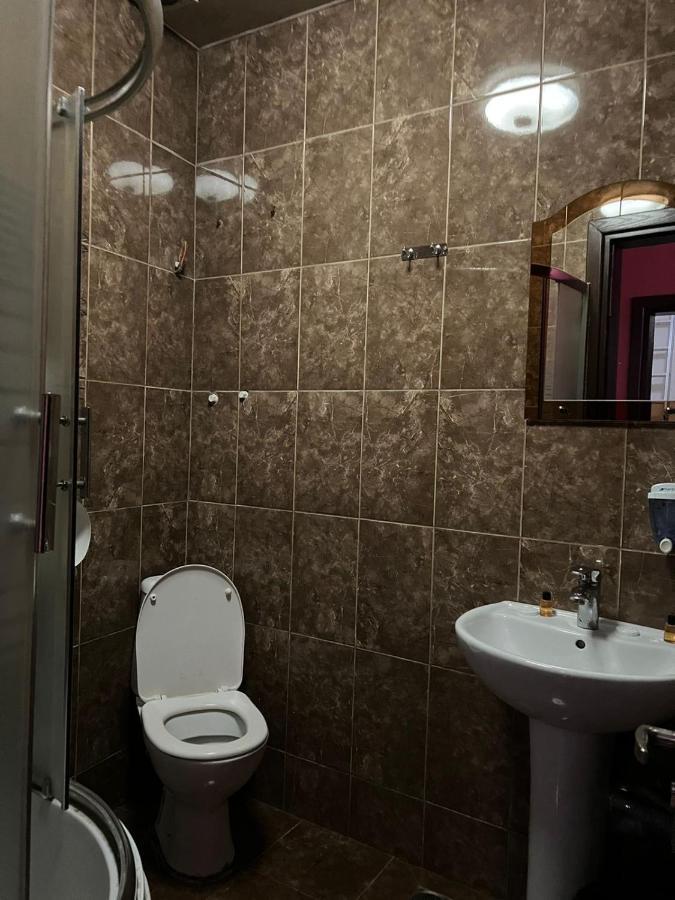 Hotel Albatros Batumi Exteriör bild