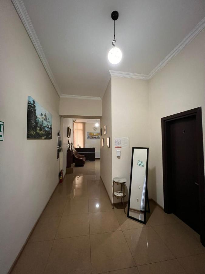 Hotel Albatros Batumi Exteriör bild