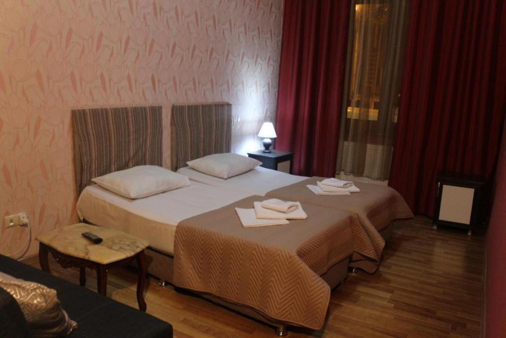 Hotel Albatros Batumi Exteriör bild